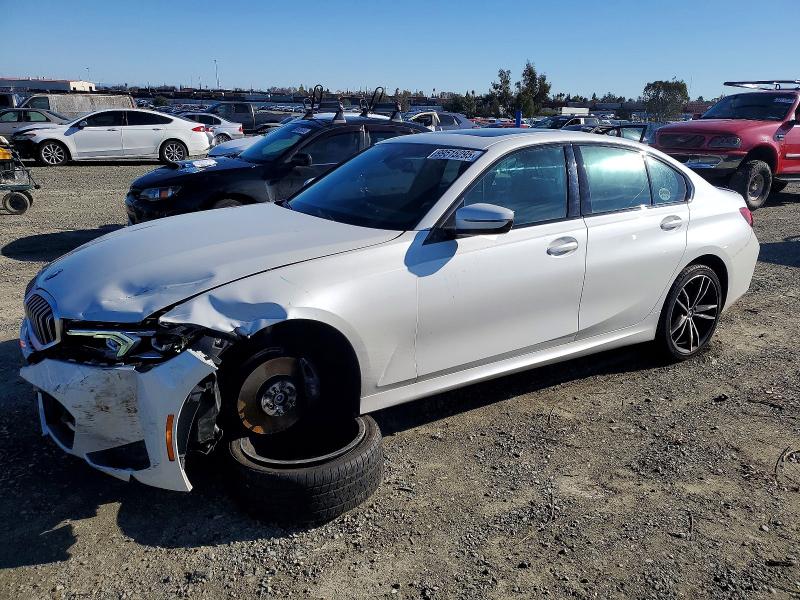 BMW 330XI 2023 with VIN 3MW89FF05P8C84600 - Photo from auction