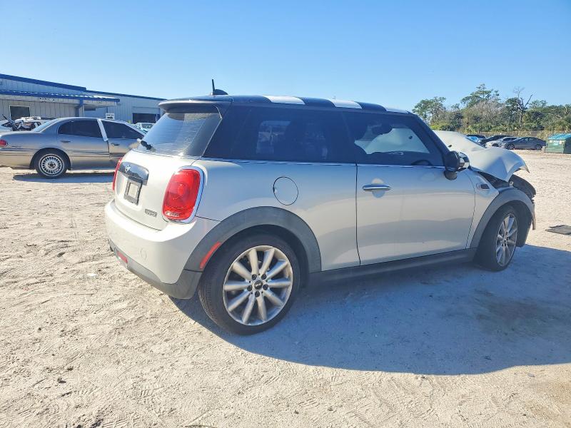 Photo 3 from auction – 2016 MINI COOPER with VIN WMWXP5C56G2D15060