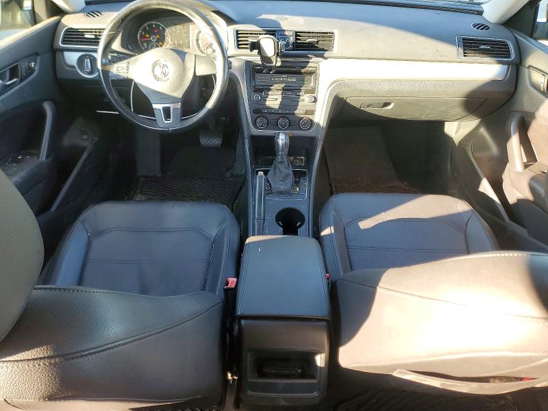 Photo 8 from auction – 2015 VOLKSWAGEN PASSAT S with VIN 1VWAT7A35FC040804