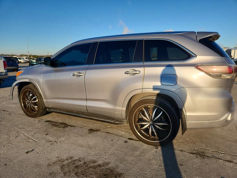 Photo 2 from auction – 2016 TOYOTA HIGHLANDER with VIN 5TDKKRFH2GS504027