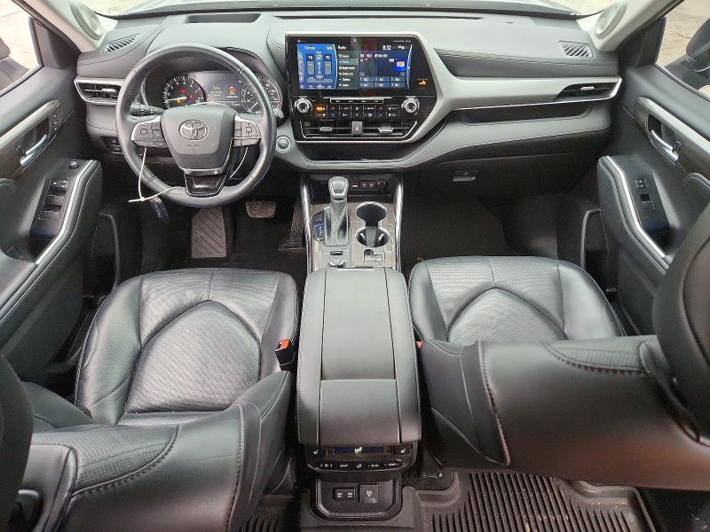 Photo 8 from auction – 2021 TOYOTA HIGHLANDER with VIN 5TDFZRBH6MS120640