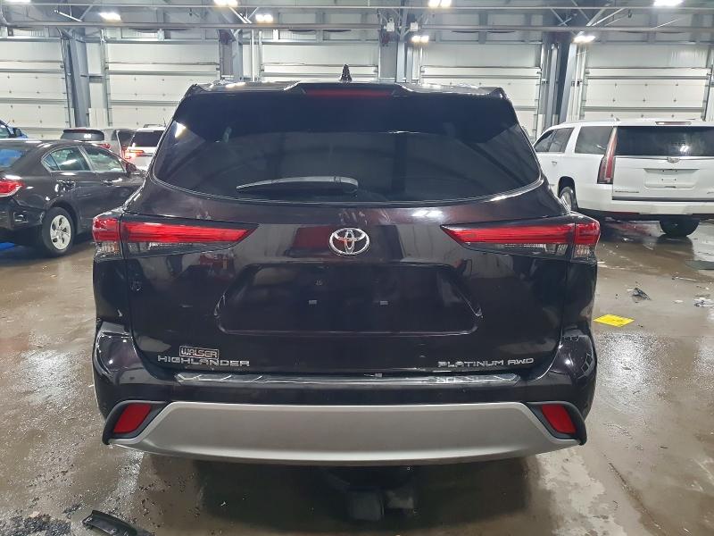 Photo 6 from auction – 2021 TOYOTA HIGHLANDER with VIN 5TDFZRBH6MS067535