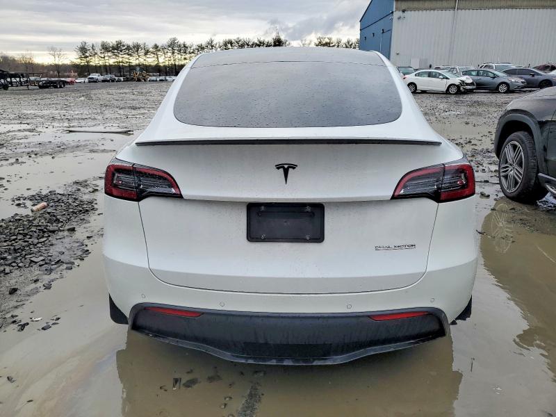 Photo 6 from auction – 2022 TESLA MODEL Y with VIN 7SAYGDEF2NF387620
