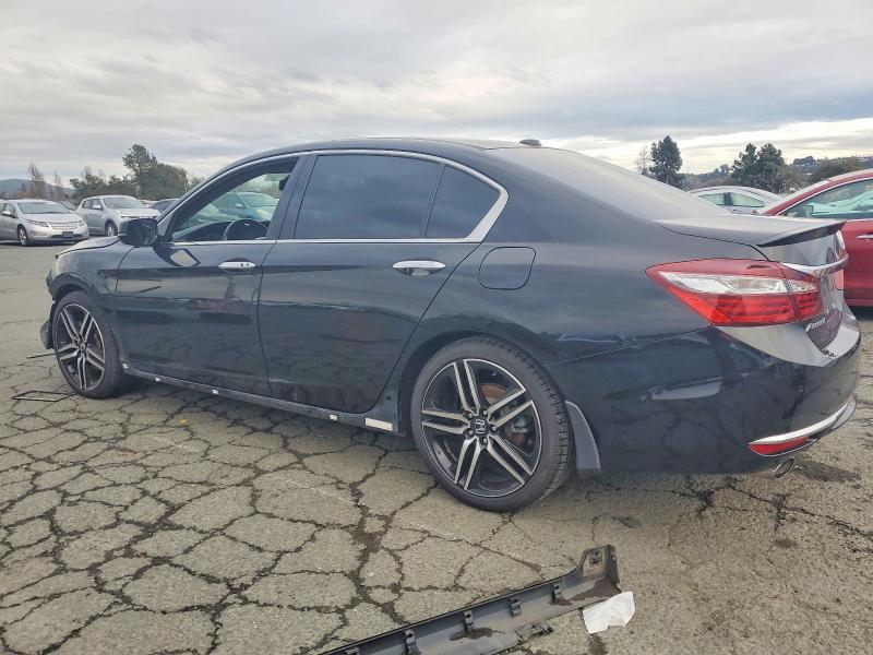 Photo 2 from auction – 2016 HONDA ACCORD with VIN 1HGCR3F94GA022003