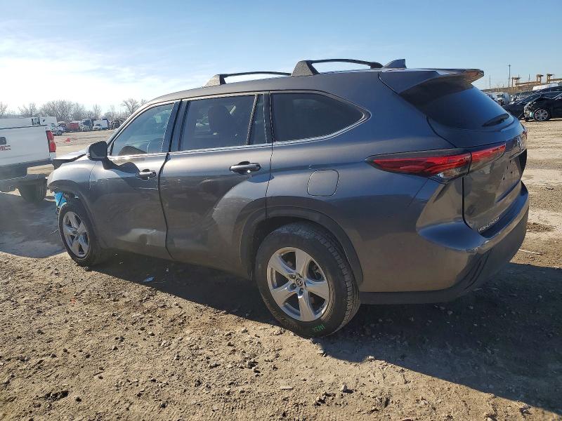 Photo 2 from auction – 2021 TOYOTA HIGHLANDER with VIN 5TDZZRAH4MS073140