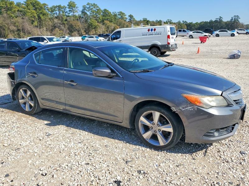 Photo 4 from auction – 2013 ACURA ILX with VIN 19VDE1F54DE000701