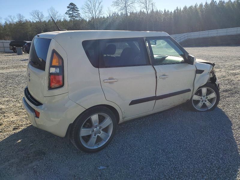 Photo 3 from auction – 2011 KIA SOUL + with VIN KNDJT2A28B7335833