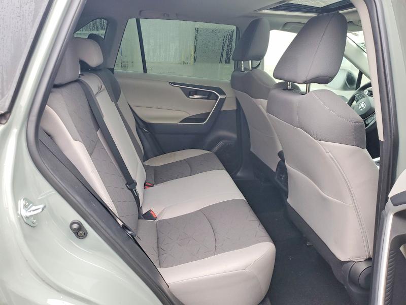 Photo 11 from auction – 2021 TOYOTA RAV4 XLE with VIN 2T3P1RFV6MW151980