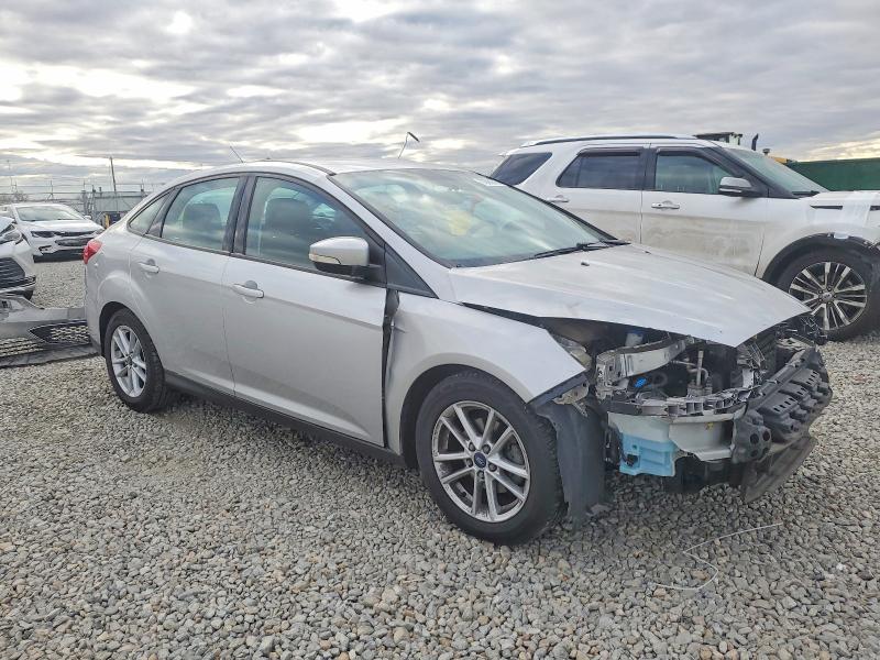 Photo 4 from auction – 2015 FORD FOCUS SE with VIN 1FADP3F20FL261536