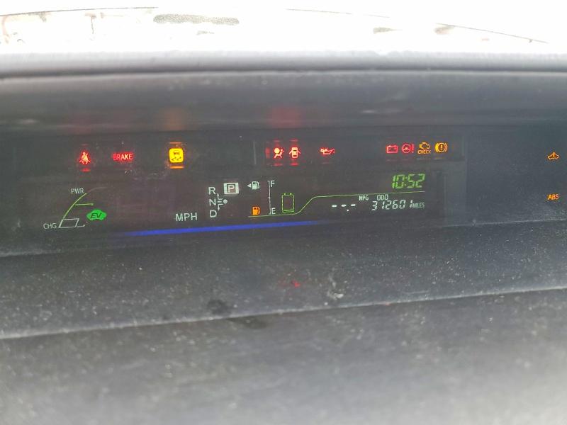 Photo 9 from auction – 2014 TOYOTA PRIUS V with VIN JTDZN3EU8EJ013733