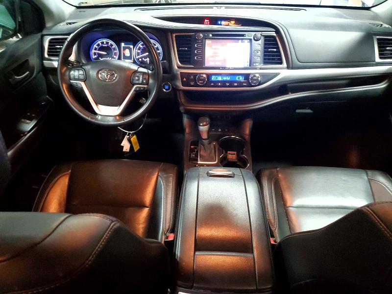 Photo 8 from auction – 2017 TOYOTA HIGHLANDER with VIN 5TDJZRFH4HS372672
