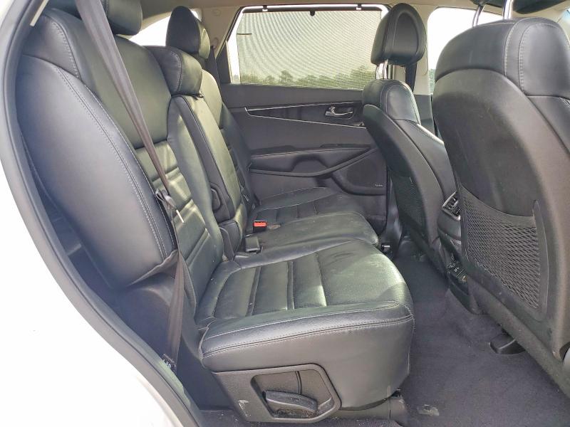 Снимка 11 от търг – 2016 KIA SORENTO EX с VIN 5XYPHDA53GG130089