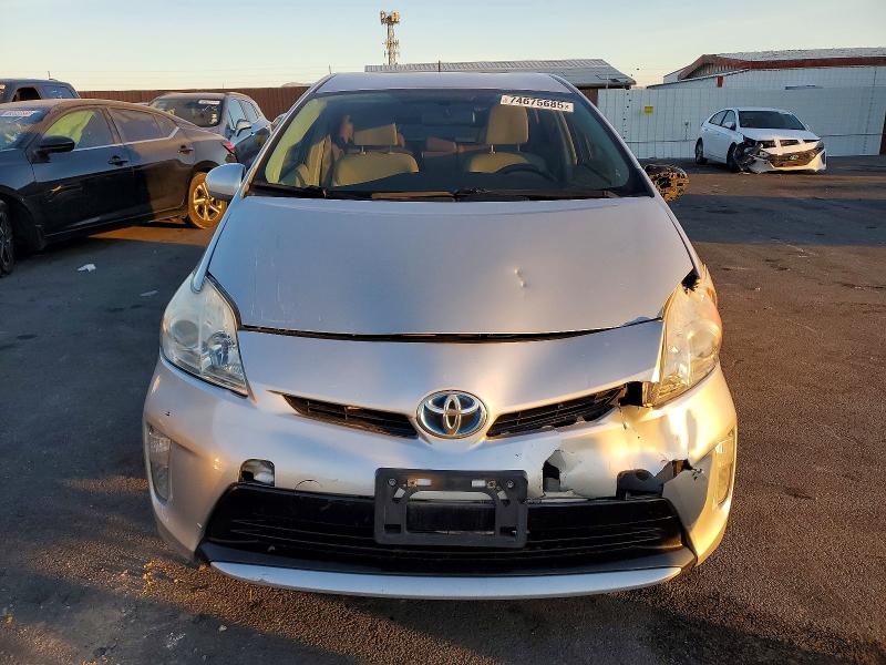 Photo 5 from auction – 2015 TOYOTA PRIUS with VIN JTDKN3DU4F0438652