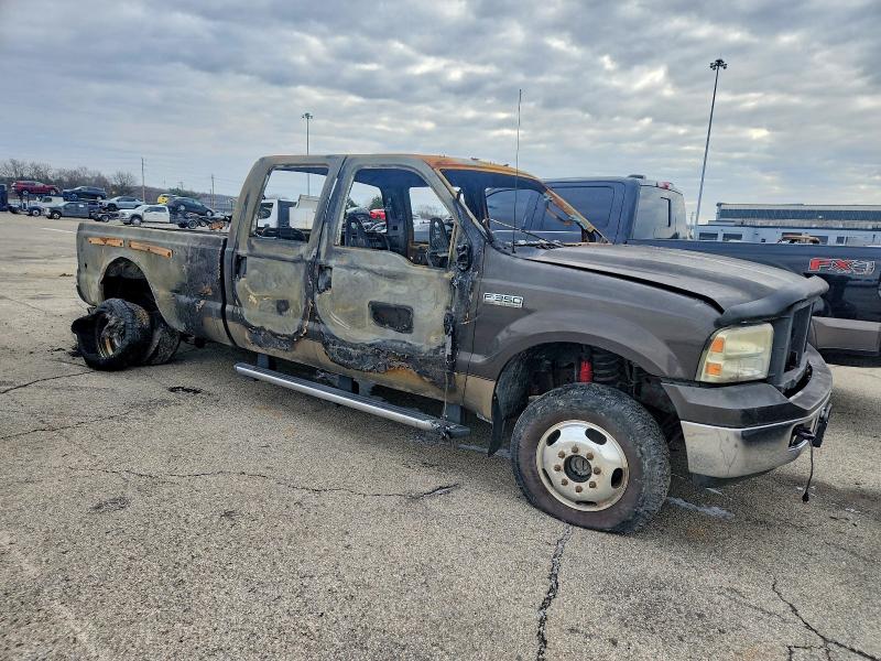 Photo 4 from auction – 2006 FORD F350 with VIN 1FTWW33P06EA12180