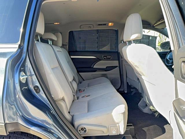 Photo 6 from auction – 2019 TOYOTA HIGHLANDER with VIN 5TDZZRFH6KS367791