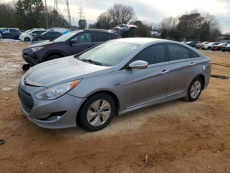 HYUNDAI SONATA HYB 2014 with VIN KMHEC4A47EA114810 - Photo from auction