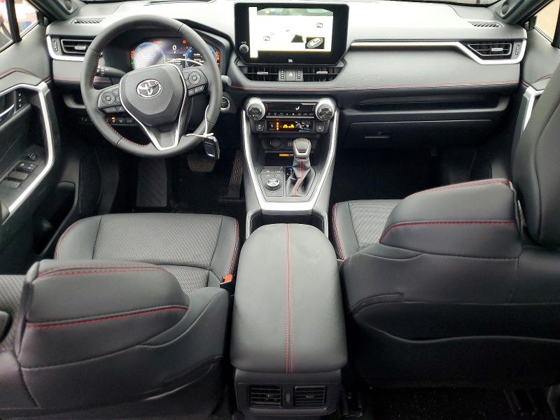 Photo 8 from auction – 2025 TOYOTA RAV4 XSE with VIN JTMFB3FV1SD255261