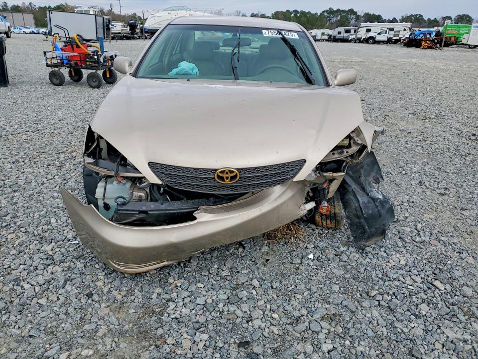 Photo 5 from auction – 2002 TOYOTA CAMRY with VIN 4T1BE32K82U060254