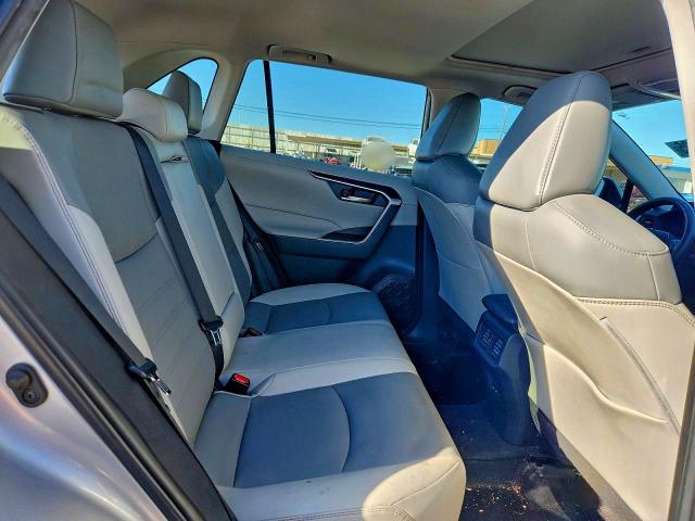 Photo 11 from auction – 2022 TOYOTA RAV4 XLE P with VIN 2T3C1RFV5NW228449