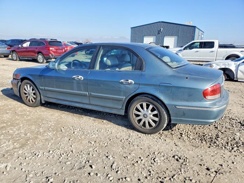 Photo 2 from auction – 2004 HYUNDAI SONATA with VIN KMHWF35H74A040578