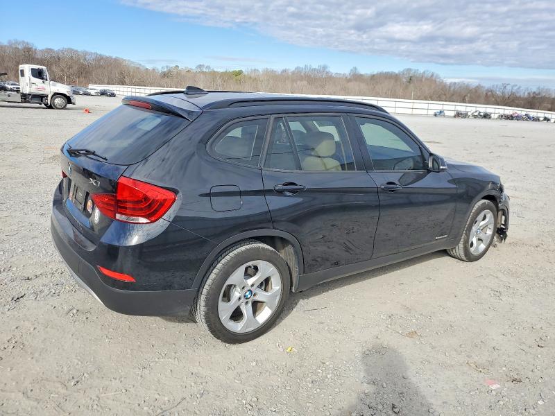 Photo 3 from auction – 2015 BMW X1 SDRIVE2 with VIN WBAVM1C52FV498556