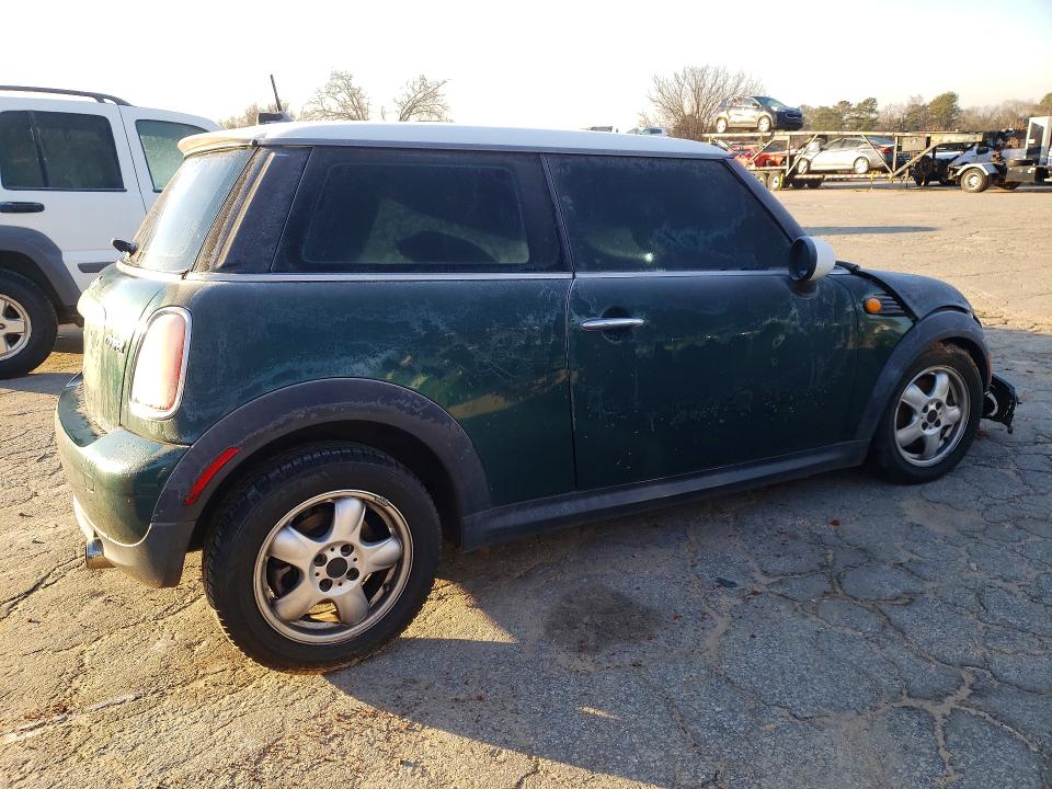 Photo 3 from auction – 2010 MINI COOPER with VIN WMWMF3C52ATZ66324