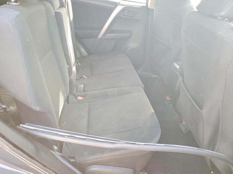 Photo 11 from auction – 2017 TOYOTA RAV4 LE with VIN JTMZFREV9HJ711880