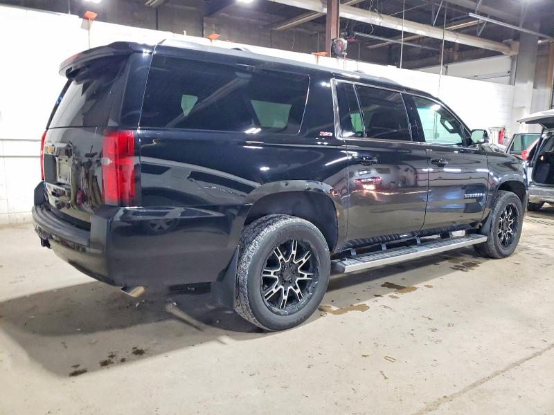Photo 3 from auction – 2016 CHEVROLET SUBURBAN K with VIN 1GNSKHKC8GR152159