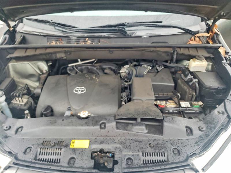 Photo 12 from auction – 2018 TOYOTA HIGHLANDER with VIN 5TDBZRFH6JS802258