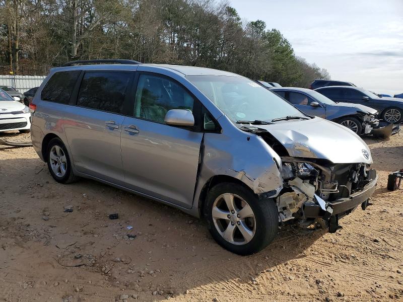Photo 4 from auction – 2013 TOYOTA SIENNA LE with VIN 5TDKK3DC8DS377428