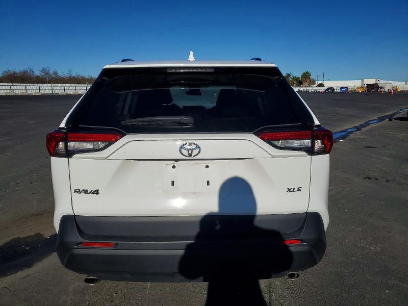 Photo 6 from auction – 2024 TOYOTA RAV4 with VIN 2T3W1RFV8RW317306
