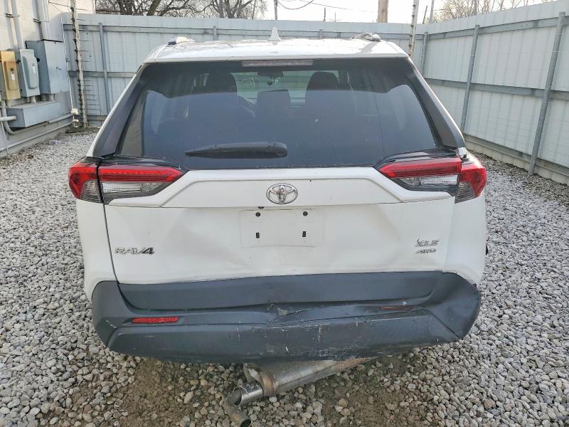 Zdjęcie 6 z aukcji – 2019 TOYOTA RAV4 XLE z VIN 2T3P1RFVXKW048087