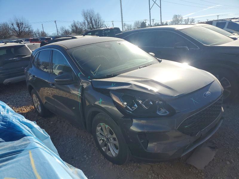 Photo 4 from auction – 2020 FORD ESCAPE with VIN 1FMCU0G61LUC35768