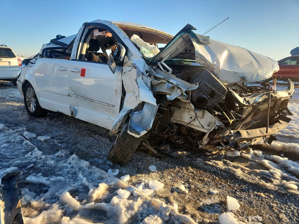 Photo 4 from auction – 2016 DODGE GRAND CARAVAN with VIN 2C4RDGCGXGR347526