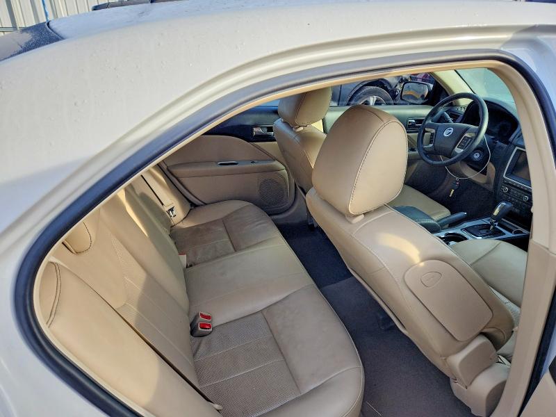 Photo 10 from auction – 2010 MERCURY MILAN with VIN 3MEHM0JG3AR631974