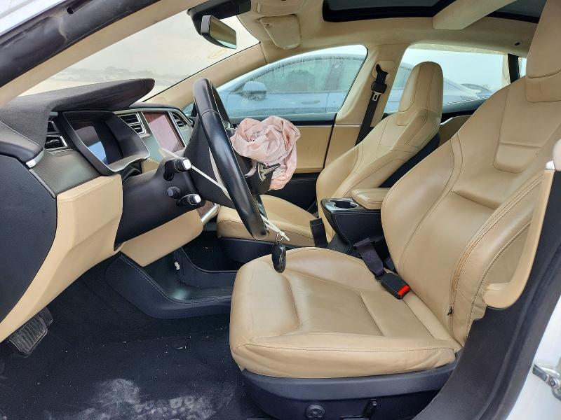 Photo 7 from auction – 2015 TESLA MODEL S 85 with VIN 5YJSA1H29FF093791