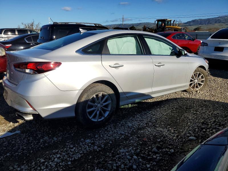 Photo 3 from auction – 2019 HYUNDAI SONATA with VIN 5NPE24AF8KH818317