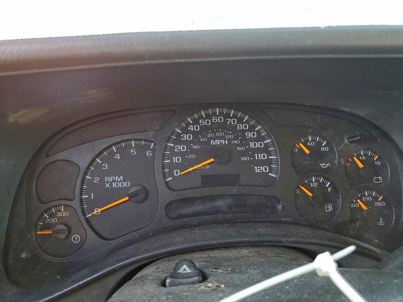 Photo 9 from auction – 2005 CHEVROLET SILVERADO with VIN 1GCHC23U85F948817