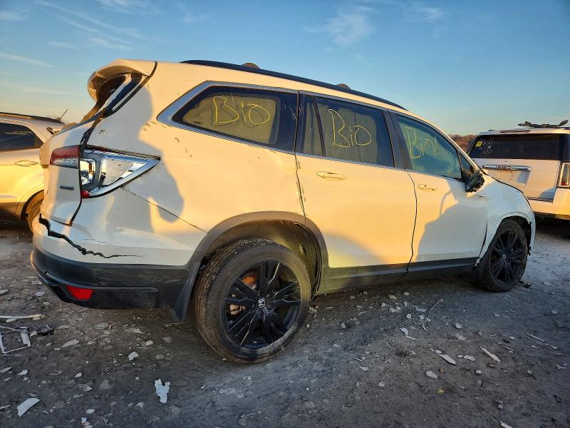 Photo 3 from auction – 2022 HONDA PILOT with VIN 5FNYF5H23NB015735