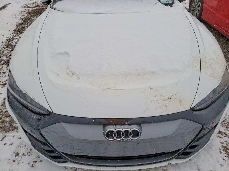 Photo 11 from auction – 2022 AUDI E-TRON GT with VIN WAUDJBFW9N7003898