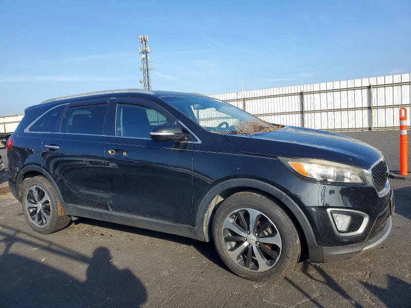 Photo 4 from auction – 2016 KIA SORENTO EX with VIN 5XYPH4A50GG041029