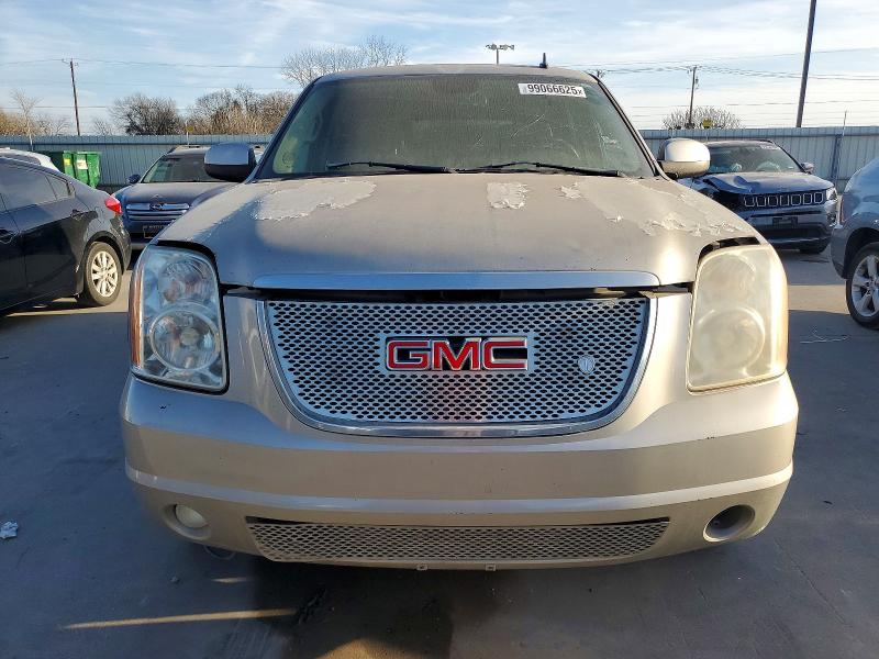 Photo 5 from auction – 2007 GMC YUKON with VIN 1GKFC13037J385680