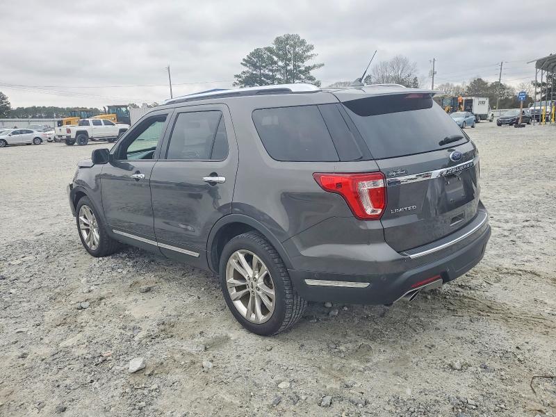 Photo 2 from auction – 2018 FORD EXPLORER L with VIN 1FM5K7F84JGB03545