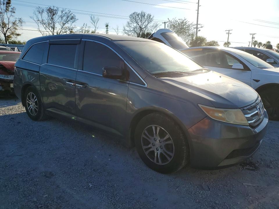 Photo 4 from auction – 2011 HONDA ODYSSEY EX with VIN 5FNRL5H66BB092756