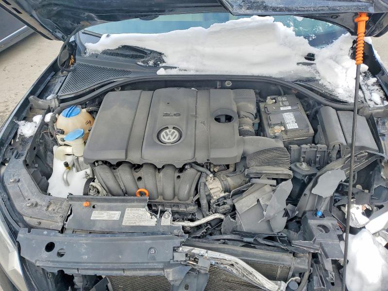 Photo 11 from auction – 2012 VOLKSWAGEN PASSAT SE with VIN 1VWBP7A35CC049426