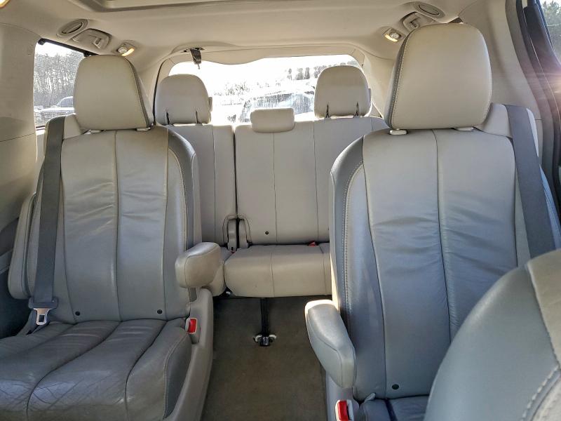 Photo 10 from auction – 2012 TOYOTA SIENNA XLE with VIN 5TDDK3DC2CS044133