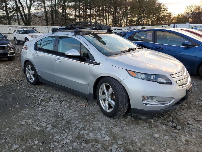 Photo 4 from auction – 2011 CHEVROLET VOLT with VIN 1G1RC6E43BU103544