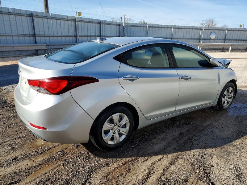 Photo 3 from auction – 2016 HYUNDAI ELANTRA SE with VIN 5NPDH4AE3GH674488