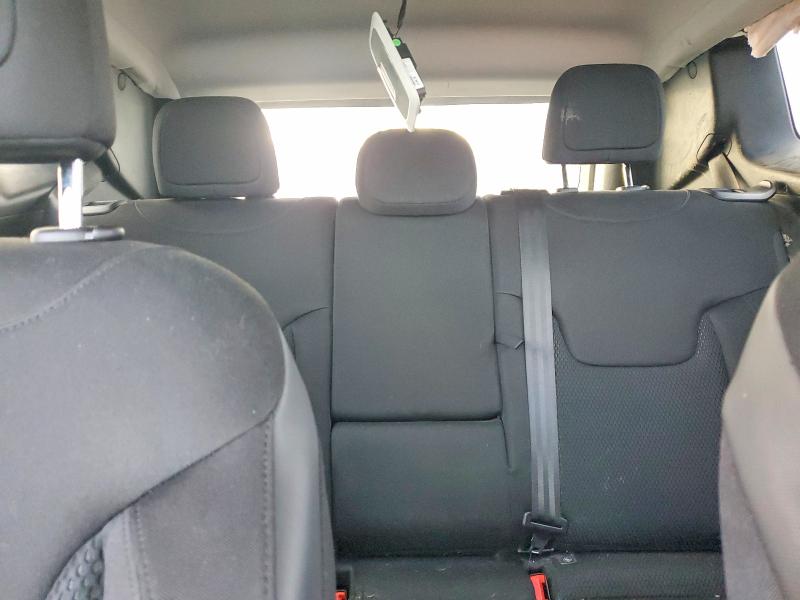 Photo 10 from auction – 2018 JEEP RENEGADE with VIN ZACCJBBB4JPH57368