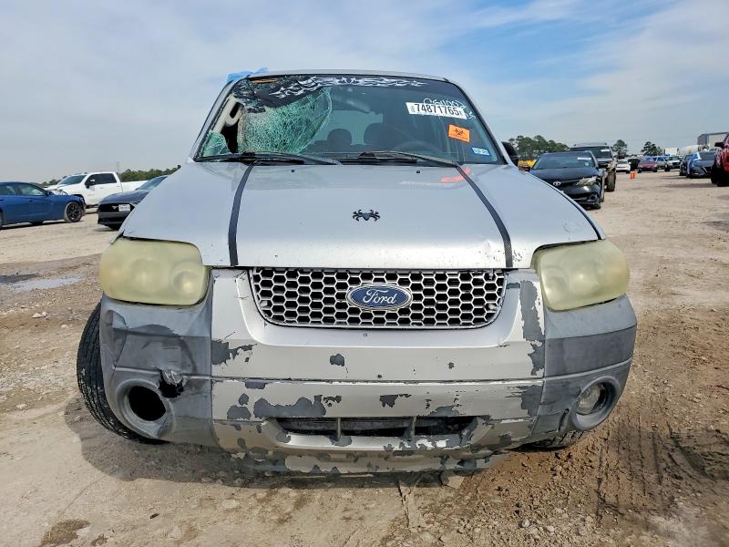 Photo 5 from auction – 2005 FORD ESCAPE XLT with VIN 1FMYU93155KA04908